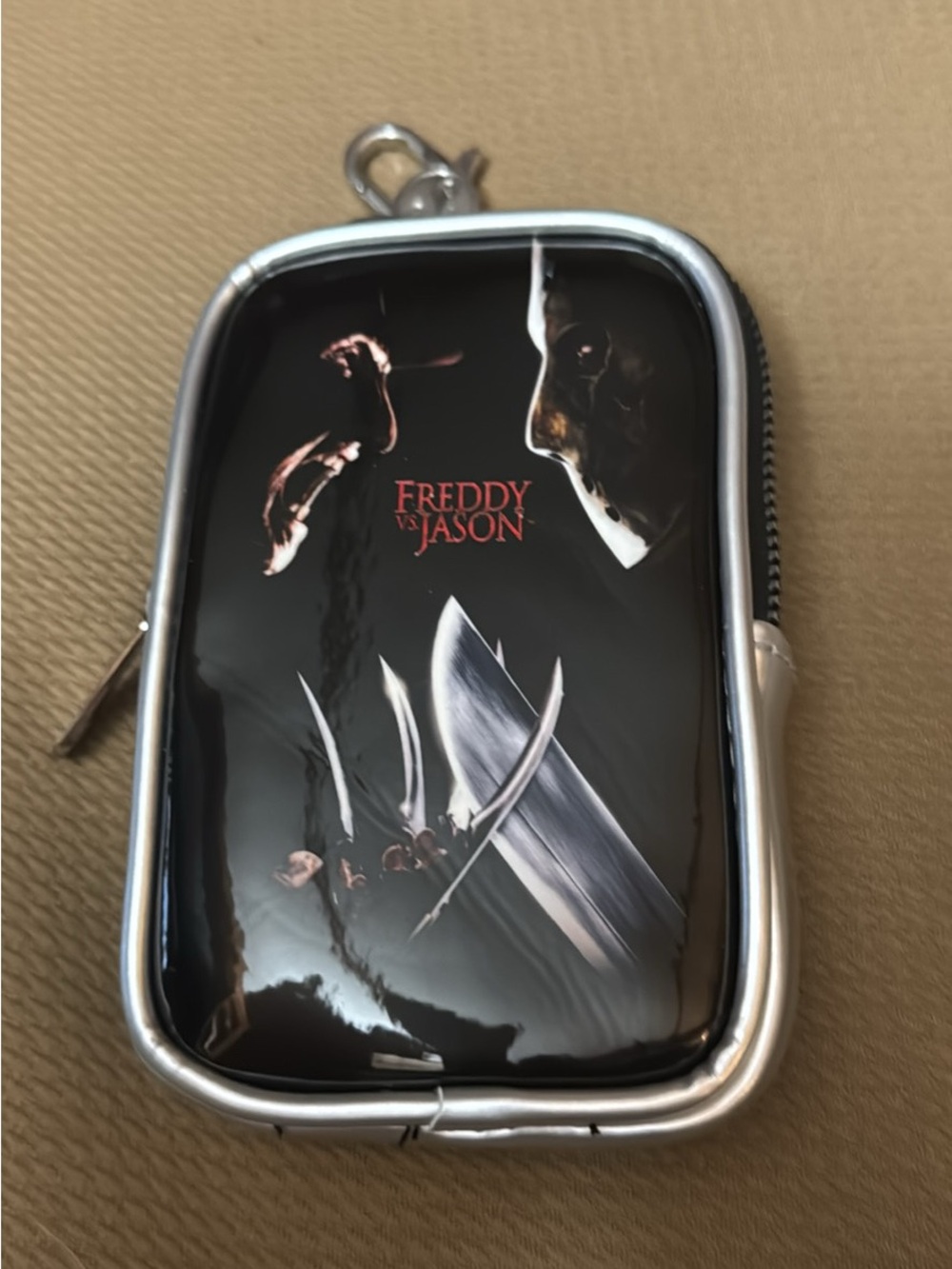 Horror Mystery Coin Bag Charm - Red - Picture 4 of 6